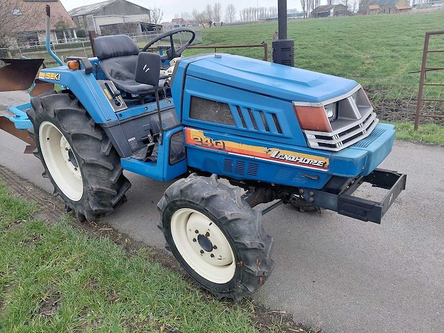 Iseki - tu230f - garden tractor - afbeelding 13 van  18