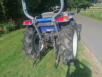 Iseki at30 vierwielaangedreven minitractor - afbeelding 9 van  14