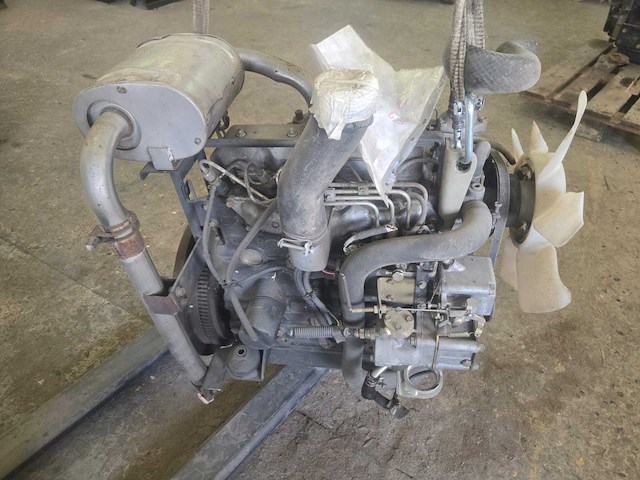 Iseki e4cd dieselmotor - afbeelding 1 van  14