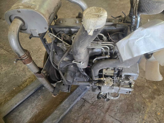 Iseki e4cd dieselmotor - afbeelding 11 van  14