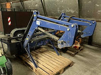 Iseki frontlader met klemriek - afbeelding 4 van  8