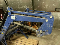 Iseki frontlader met klemriek - afbeelding 5 van  8