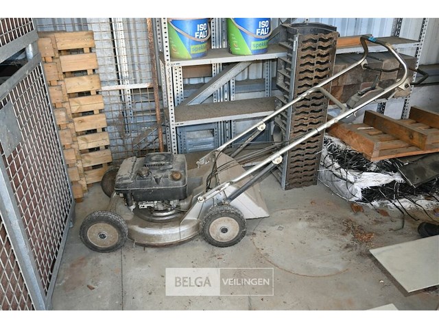 Iseki grasmachine - afbeelding 1 van  5