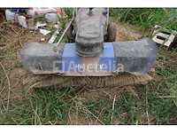 Iseki hk100v benzine vloerborstelmachine - afbeelding 3 van  10