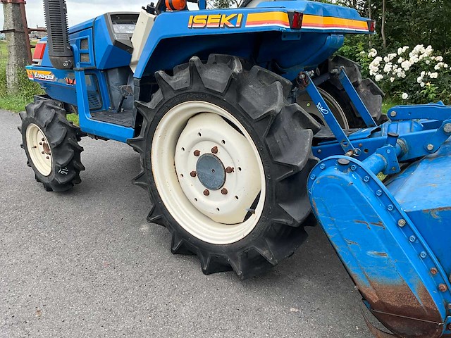 Iseki landhope 17 minitractor met bijhorende frees - afbeelding 2 van  26