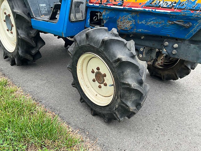 Iseki landhope 17 minitractor met bijhorende frees - afbeelding 3 van  26