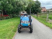 Iseki landhope 17 minitractor met bijhorende frees - afbeelding 12 van  26