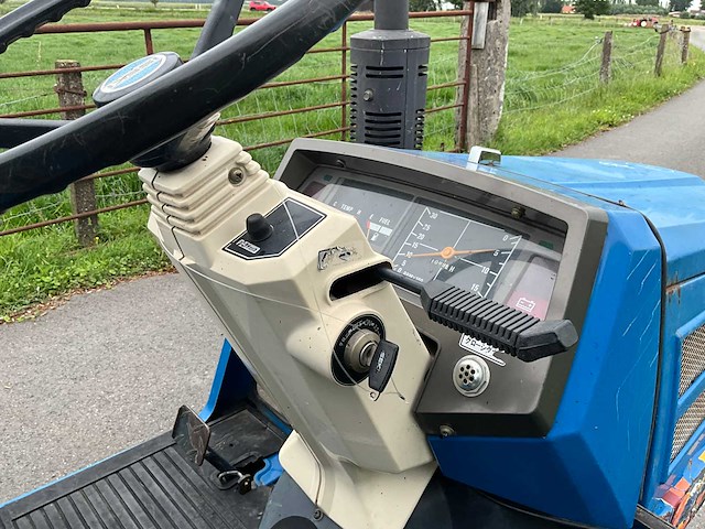 Iseki landhope 17 minitractor met bijhorende frees - afbeelding 4 van  11