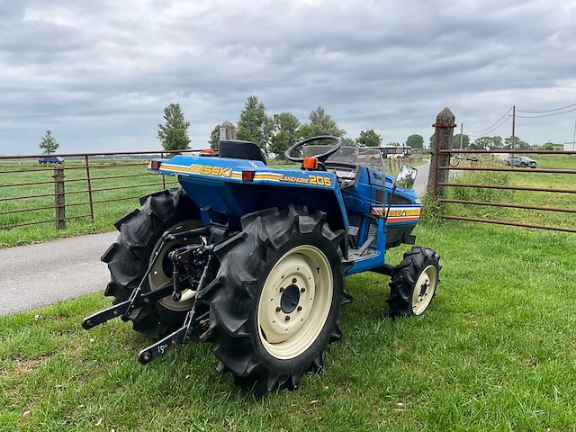 Iseki landhope 205 minitractor - afbeelding 15 van  19