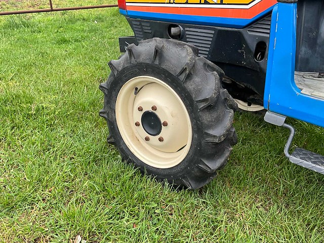 Iseki landhope 205 minitractor - afbeelding 1 van  6