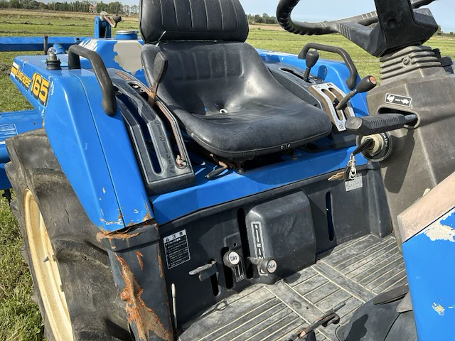 Iseki landhope tu165f vierwielaangedreven minitractor met grondfrees - afbeelding 6 van  24