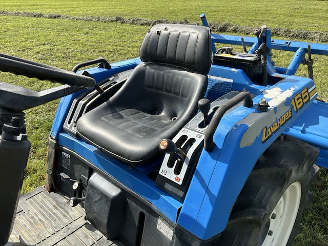 Iseki landhope tu165f vierwielaangedreven minitractor met grondfrees - afbeelding 7 van  24