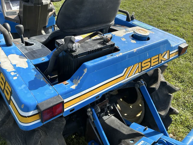 Iseki landhope tu165f vierwielaangedreven minitractor met grondfrees - afbeelding 10 van  24