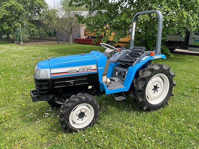 Iseki minitractor - afbeelding 1 van  31