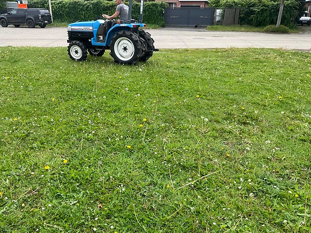Iseki minitractor - afbeelding 25 van  31