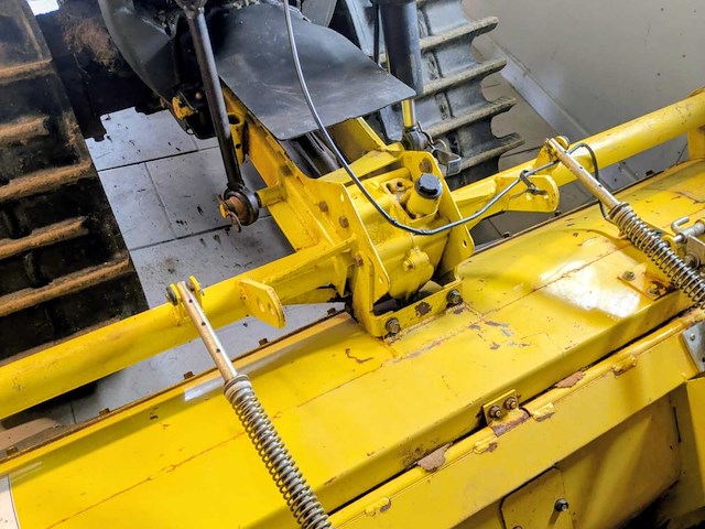 Iseki piccoro rupstrekker / micro rupstractor - afbeelding 3 van  24
