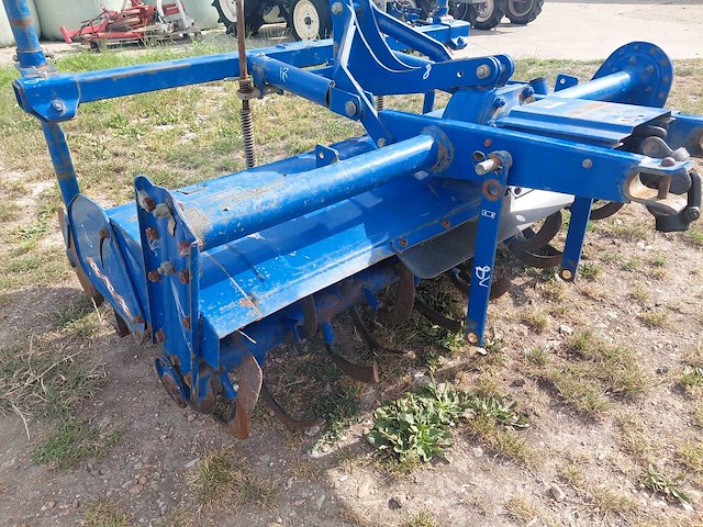 Iseki ra1300 grondfrees - afbeelding 5 van  12
