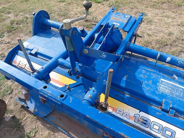 Iseki ra1300 grondfrees - afbeelding 4 van  10