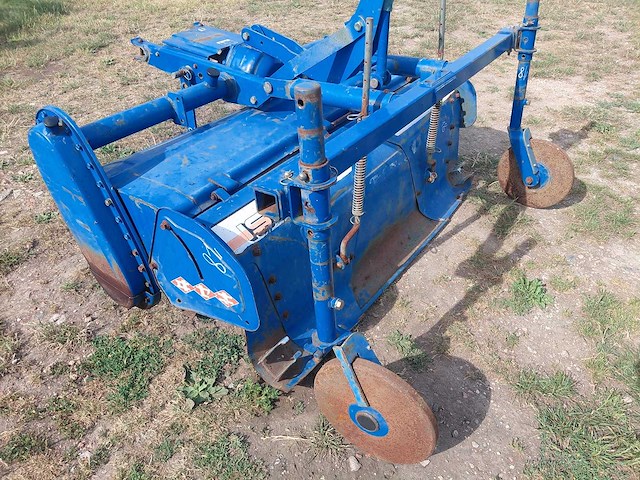 Iseki ra1300 grondfrees - afbeelding 5 van  10