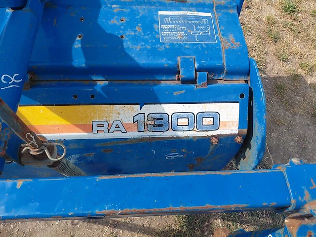 Iseki ra1300 grondfrees - afbeelding 9 van  10