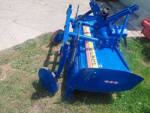 Iseki rb 130 grondfrees - afbeelding 2 van  9