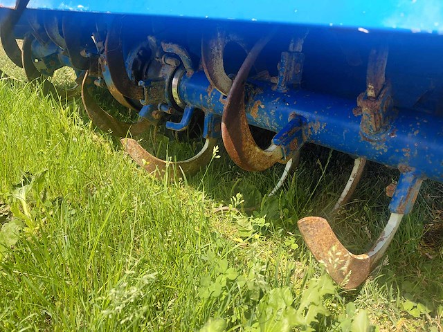 Iseki rb 130 grondfrees - afbeelding 4 van  9