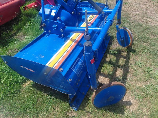 Iseki rb 130 grondfrees - afbeelding 5 van  9