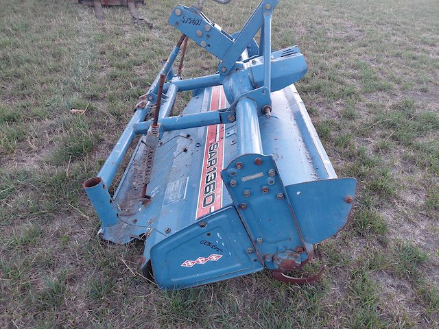 Iseki sar1360 - grondfrees - afbeelding 9 van  11