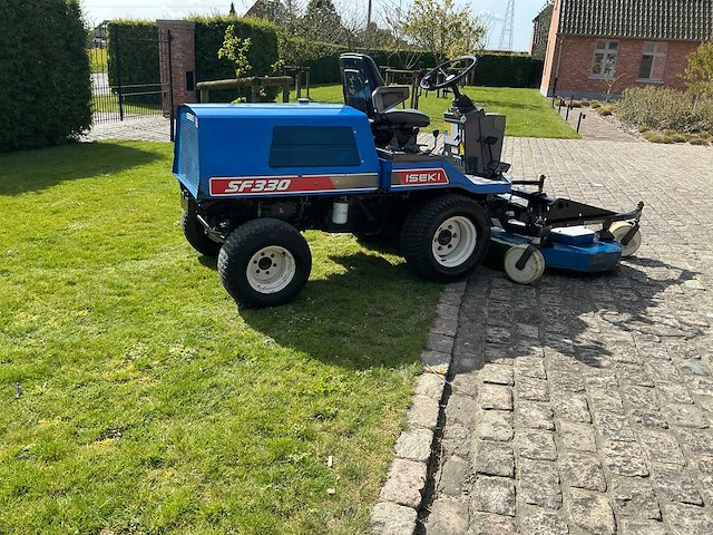 Iseki sf330 grasmaaier 4x4 + cabine (gedemonteerd) - afbeelding 7 van  74