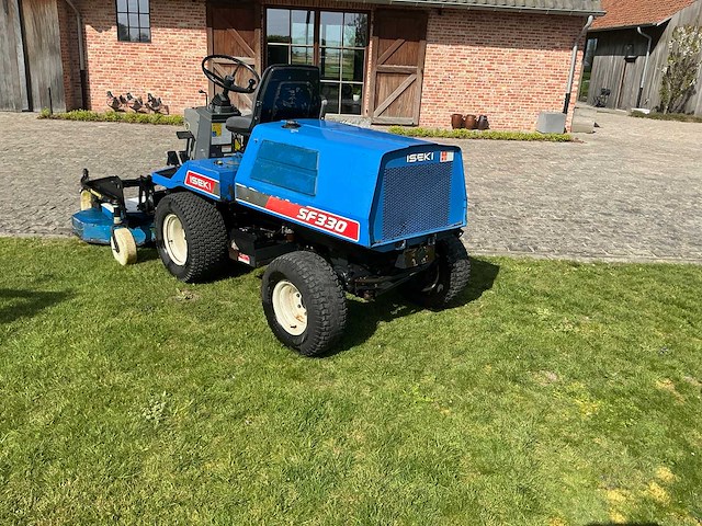 Iseki sf330 grasmaaier 4x4 + cabine (gedemonteerd) - afbeelding 15 van  74