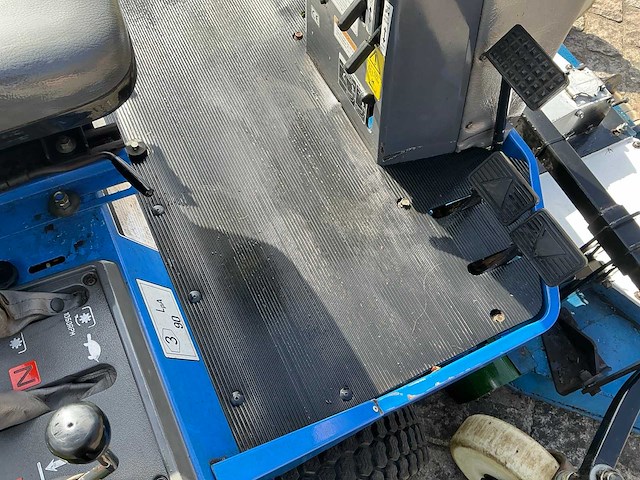 Iseki sf330 grasmaaier 4x4 + cabine (gedemonteerd) - afbeelding 51 van  74