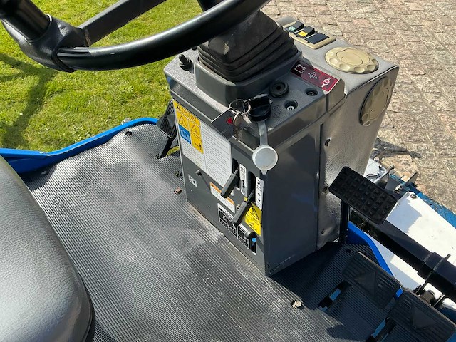 Iseki sf330 grasmaaier 4x4 + cabine (gedemonteerd) - afbeelding 52 van  74