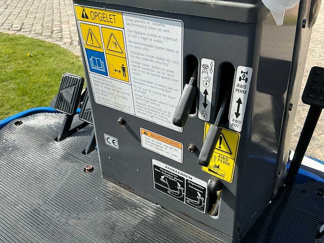 Iseki sf330 grasmaaier 4x4 + cabine (gedemonteerd) - afbeelding 53 van  74