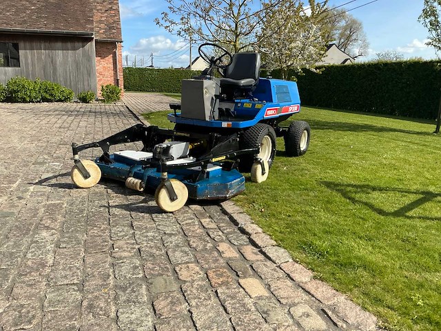 Iseki sf330 grasmaaier 4x4 + cabine (gedemonteerd) - afbeelding 45 van  74