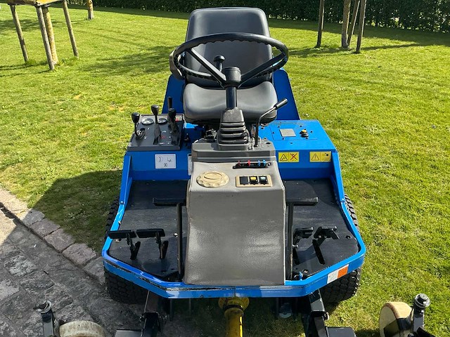 Iseki sf330 grasmaaier 4x4 + cabine (gedemonteerd) - afbeelding 60 van  74