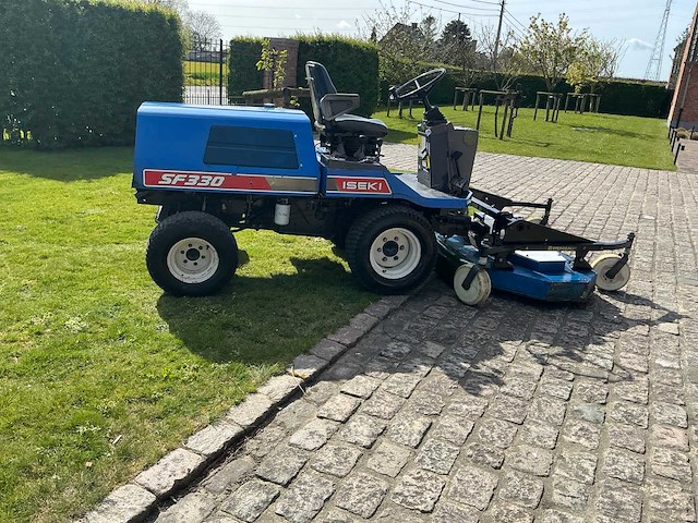 Iseki sf330 grasmaaier 4x4 + cabine (gedemonteerd) - afbeelding 1 van  74