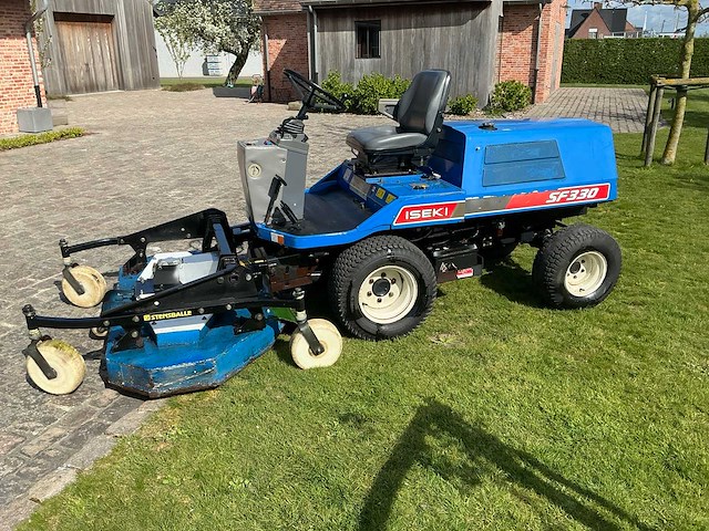 Iseki sf330 grasmaaier 4x4 + cabine (gedemonteerd) - afbeelding 12 van  74