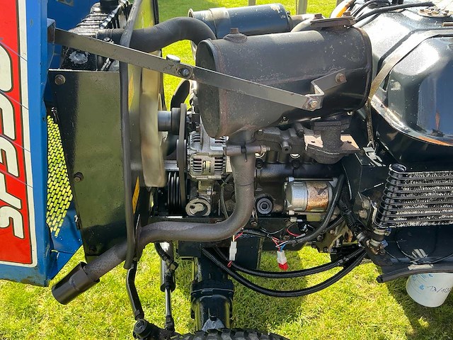 Iseki sf330 grasmaaier 4x4 + cabine (gedemonteerd) - afbeelding 29 van  74