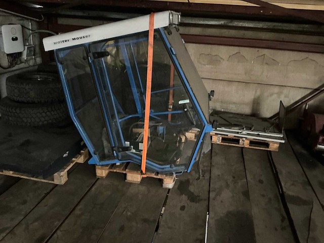 Iseki sf330 grasmaaier 4x4 + cabine (gedemonteerd) - afbeelding 68 van  74