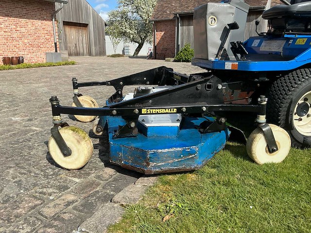 Iseki sf330 grasmaaier 4x4 + cabine (gedemonteerd) - afbeelding 15 van  58