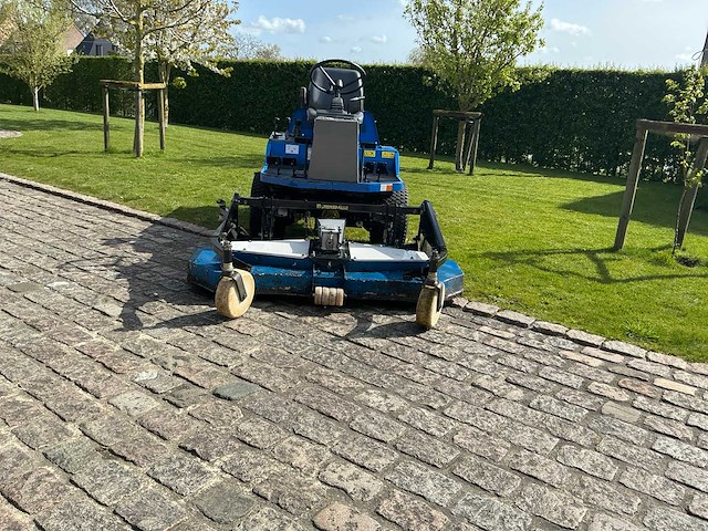 Iseki sf330 grasmaaier 4x4 + cabine (gedemonteerd) - afbeelding 51 van  58