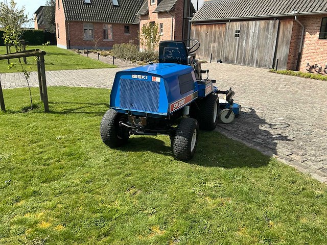 Iseki sf330 grasmaaier 4x4 + cabine (gedemonteerd) - afbeelding 9 van  61