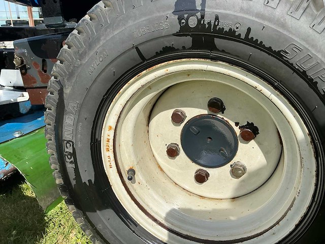 Iseki sf330 grasmaaier 4x4 + cabine (gedemonteerd) - afbeelding 22 van  61