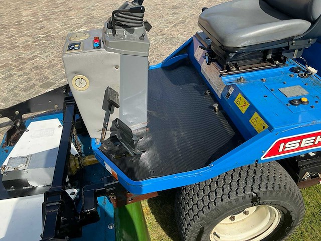 Iseki sf330 grasmaaier 4x4 + cabine (gedemonteerd) - afbeelding 50 van  61