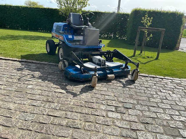 Iseki sf330 grasmaaier 4x4 + cabine (gedemonteerd) - afbeelding 61 van  61