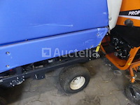 Iseki sfh240 professionele zitmaaier - sbc550f - afbeelding 15 van  22