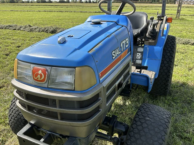 Iseki sial tf173f vierwielaangedreven minitractor - afbeelding 3 van  21