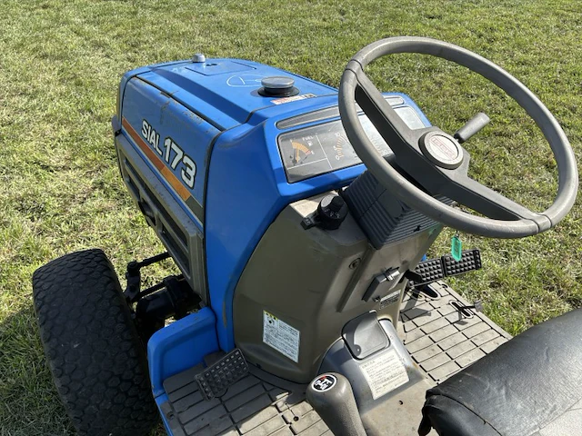 Iseki sial tf173f vierwielaangedreven minitractor - afbeelding 5 van  21