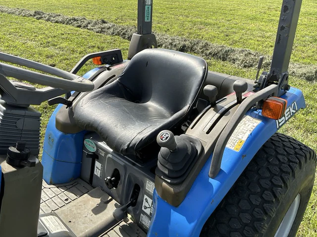 Iseki sial tf173f vierwielaangedreven minitractor - afbeelding 9 van  21