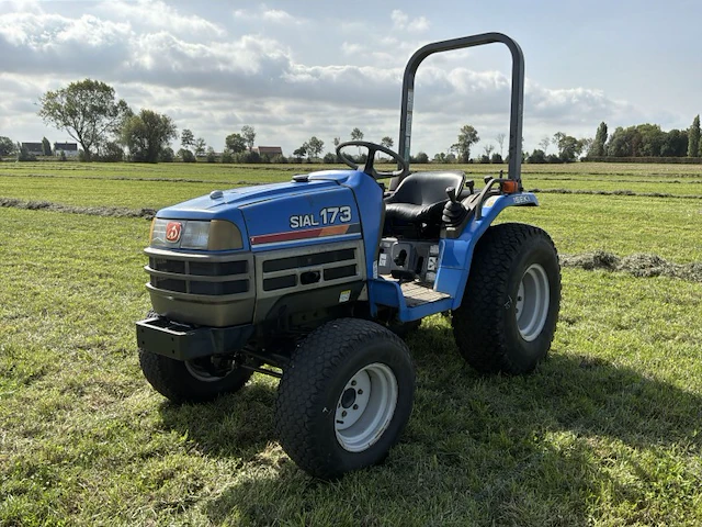 Iseki sial tf173f vierwielaangedreven minitractor - afbeelding 1 van  21